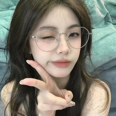 华颐：吞噬怪物的孩子